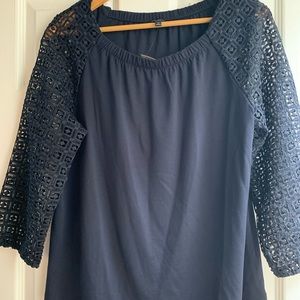 Talbots Dressy top,black,crochet-like 3/4 sleeves.
